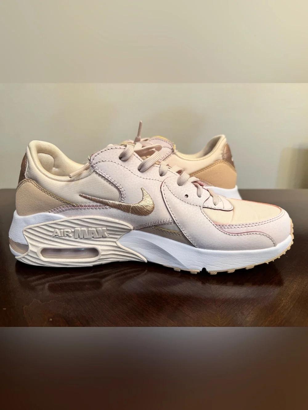 Nike Unisex Women’s size 11 Air Max Excee in Blush Pink and Beige